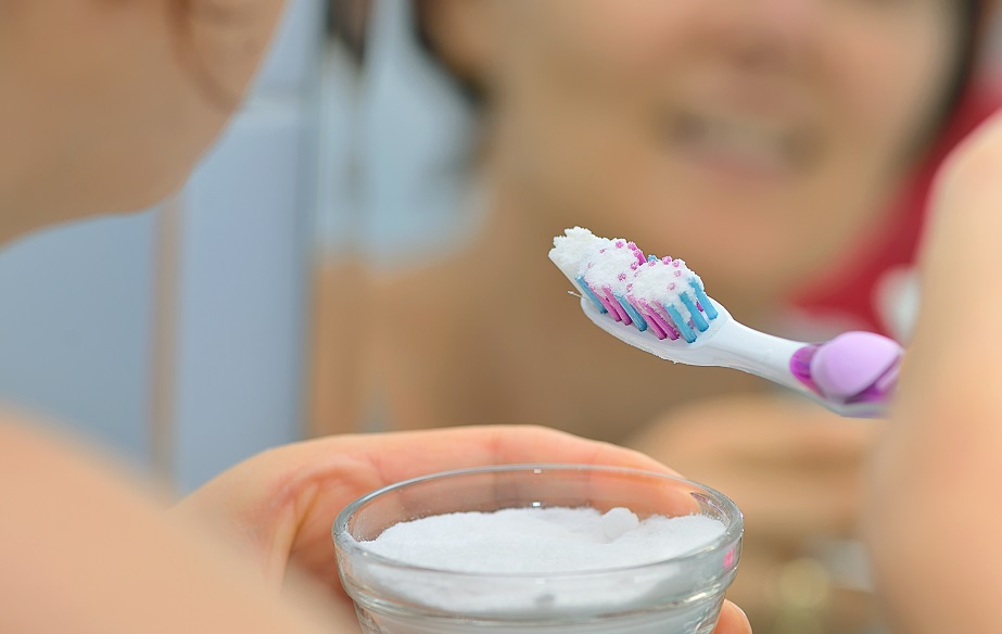 9 Dental Hygiene Hacks to Smile About | Consumer Guide to Dentistry